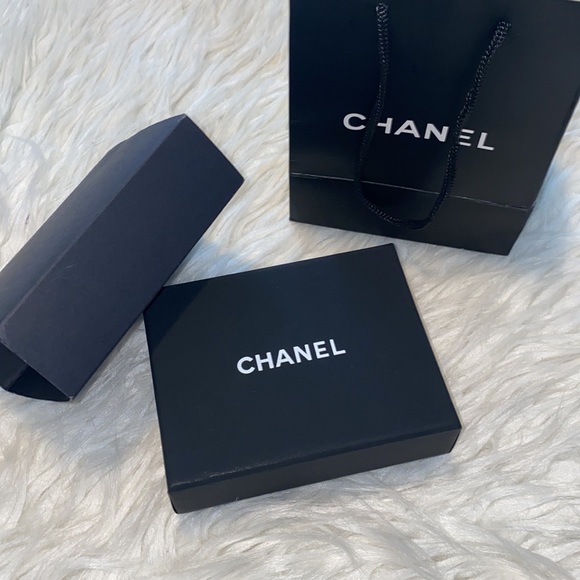 Earnings - Picture 3 of 8